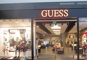  Guess Jeans     