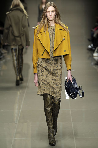 Ботфорты кожи питона, Burberry Prorsum