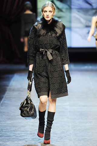 Женское зимнее пальто с меховым воротником и поясом, Dolce & Gabbana