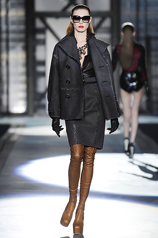 Короткое двубортное пальто с широкими лацканами, Dsquared2