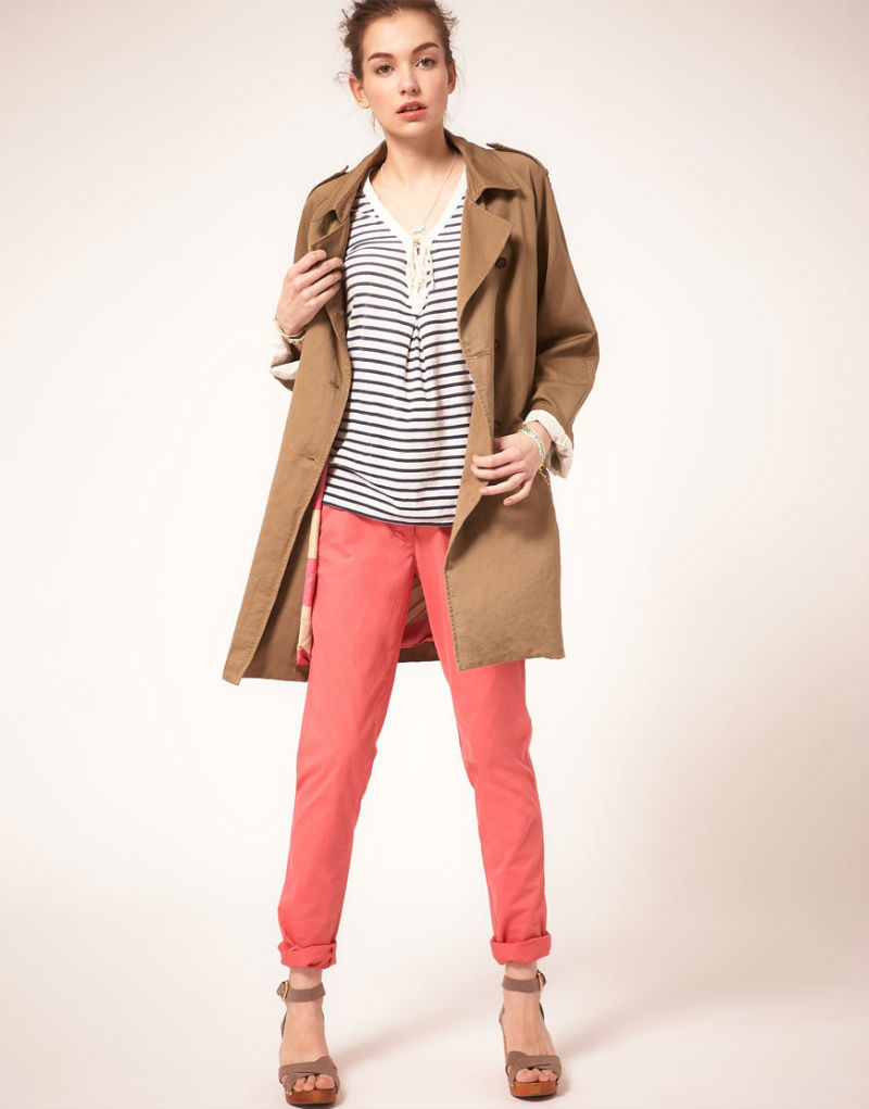 Девушка в тренчкоте свободного силуэта, Maison Scotch