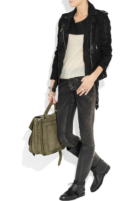 Девушка в модных резиновых сапогах, Givenchy