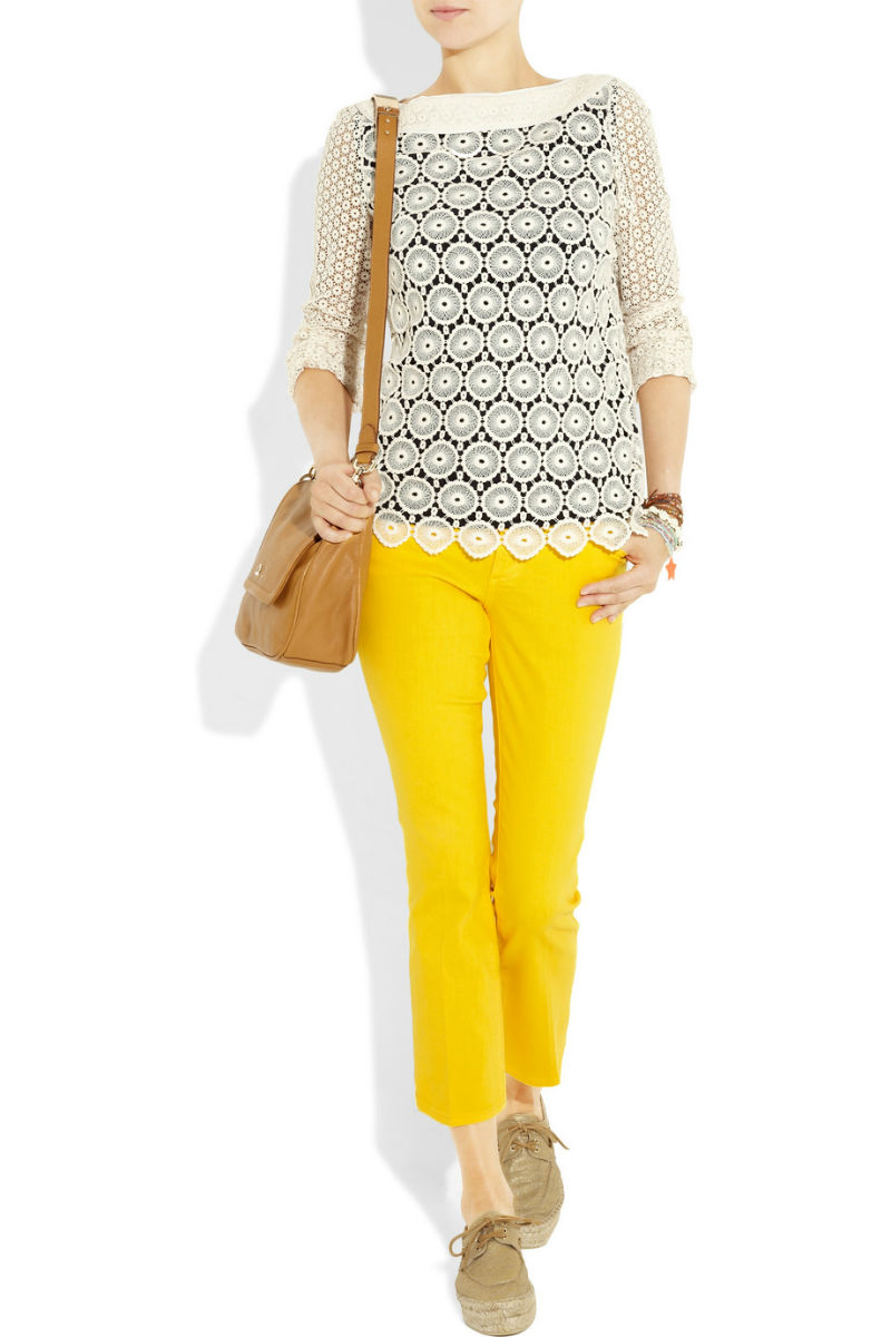 Девушка в эспадрильях на шнурках, Tory Burch