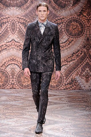 Мужской костюм с узорчатым принтом, Alexander McQueen