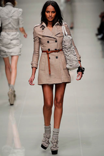Короткий женский плащ Burberry Prorsum