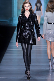 Черный женский плащ Christian Dior
