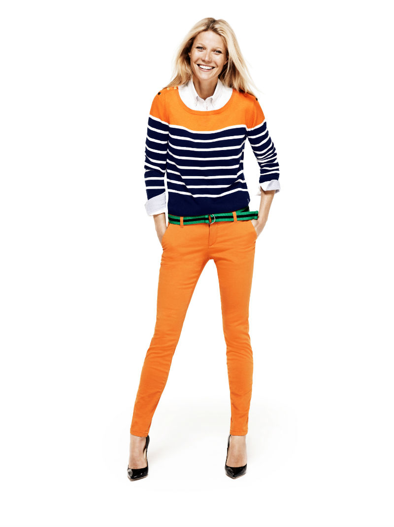 Гвинет Пэлтроу в оранжевых джинсах-скини и полосатом свитере, Lindex