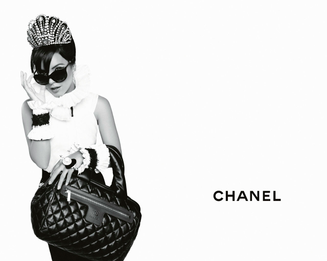 Лили Аллен в рекламе сумок Chanel