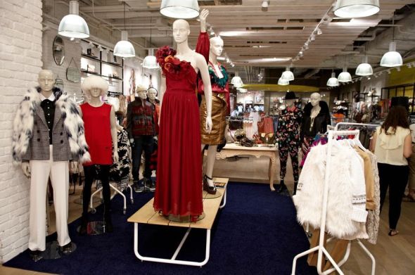 Интерьер магазина River Island в ТЦ Европейский