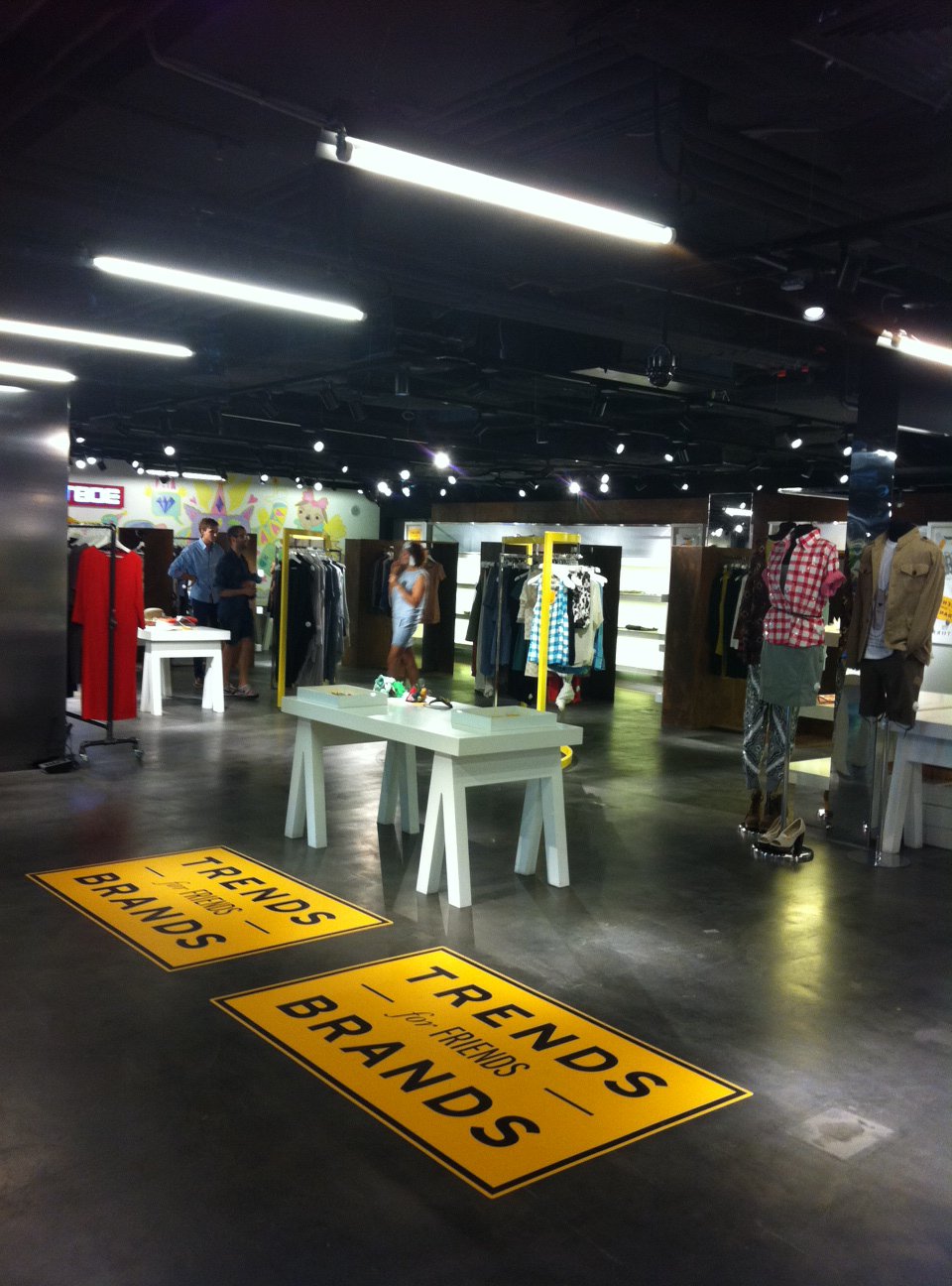 Trends Brands for Friends в Цветном